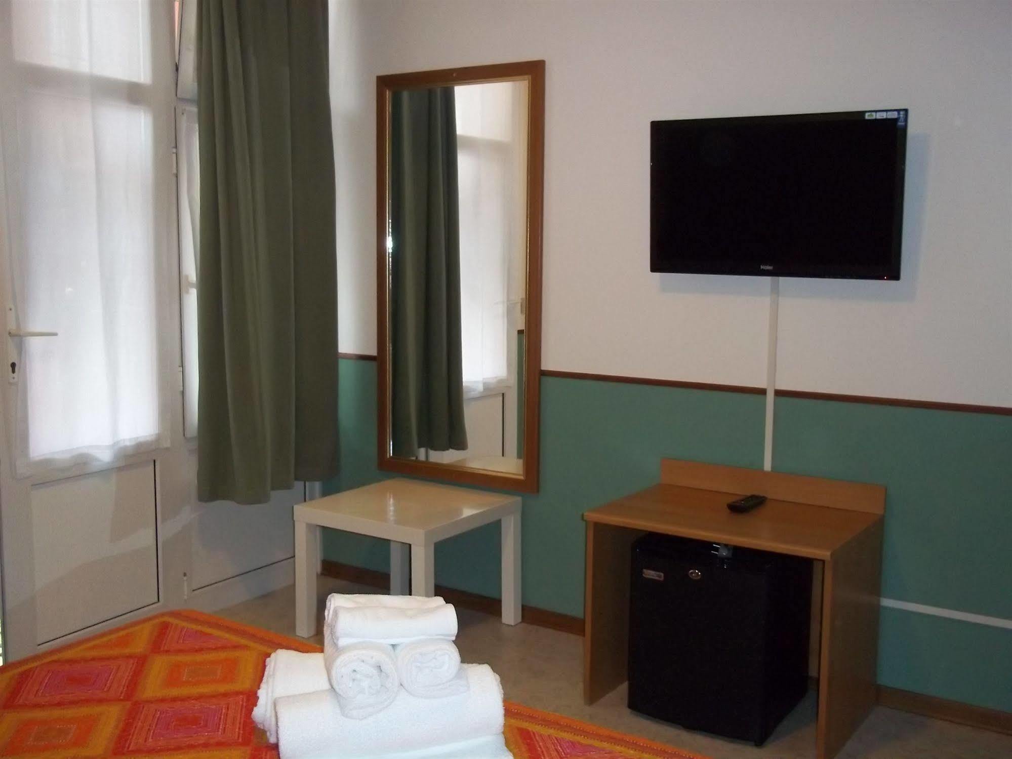 Hotel Romana